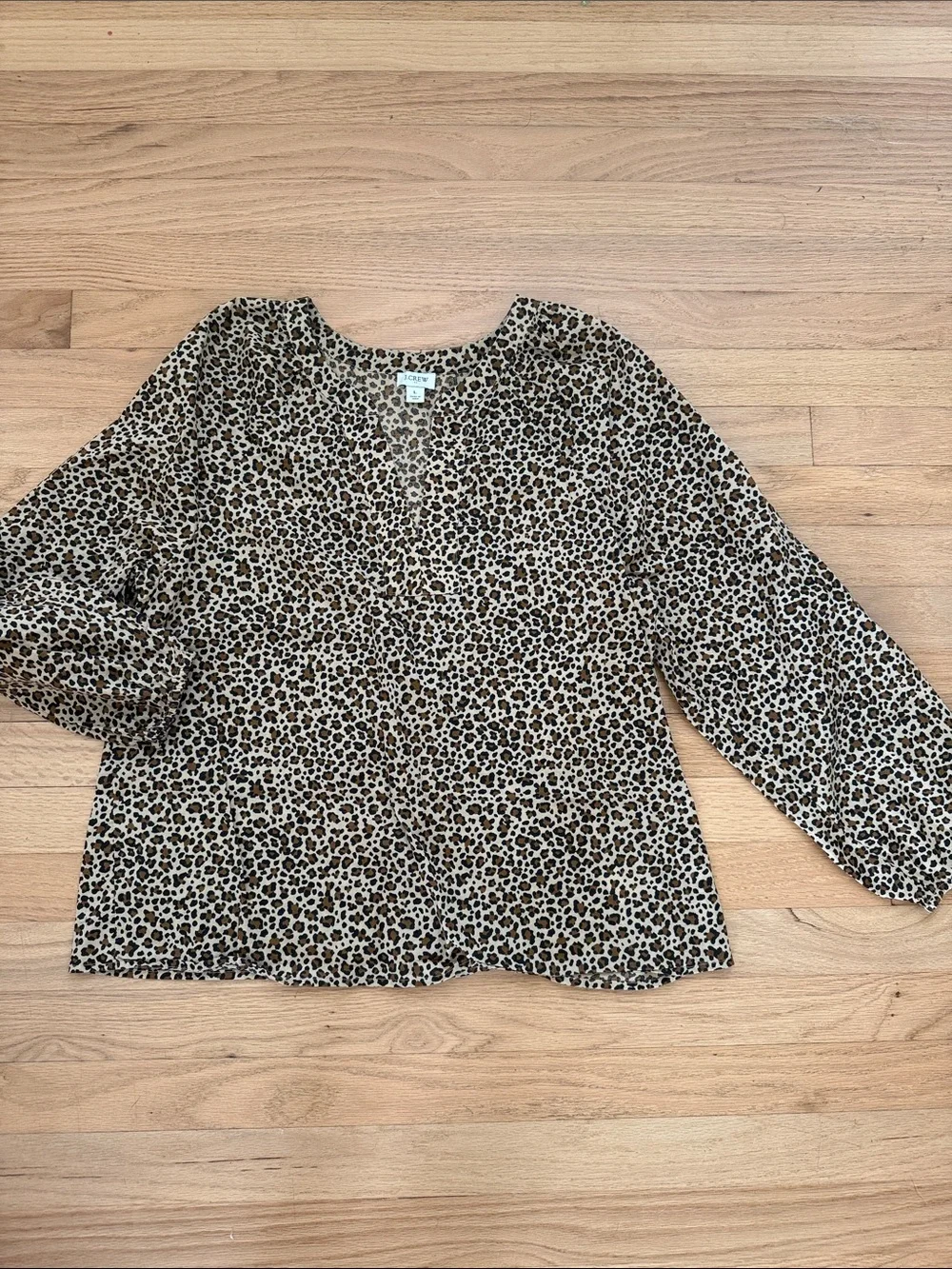 J Crew Large Lightweight Leopard Print Long Sleeve V Neck 100% Cotton Blouse